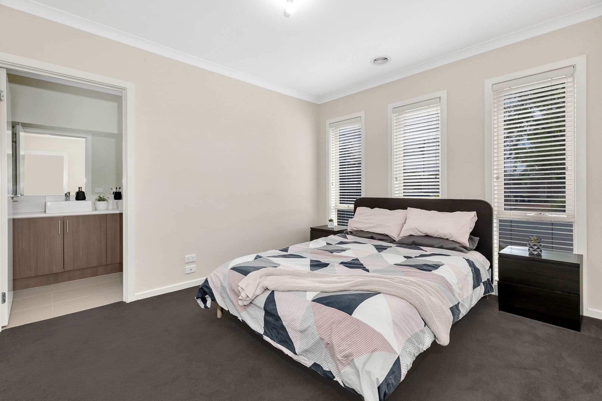 6 Bunya Place, Werribee VIC 3030, Werribee - Thumbnail 6