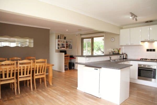 2 Marisa Court, CARRUM DOWNS VIC 3201, Carrum Downs - Thumbnail 4
