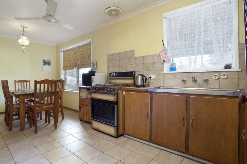 9 Excelsior Drive, FRANKSTON NORTH VIC 3200, Frankston North - Thumbnail 4