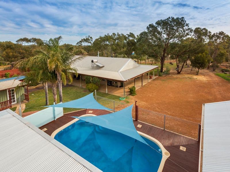 4 Ridgeway Close, Moresby WA 6530, Moresby - Thumbnail 2