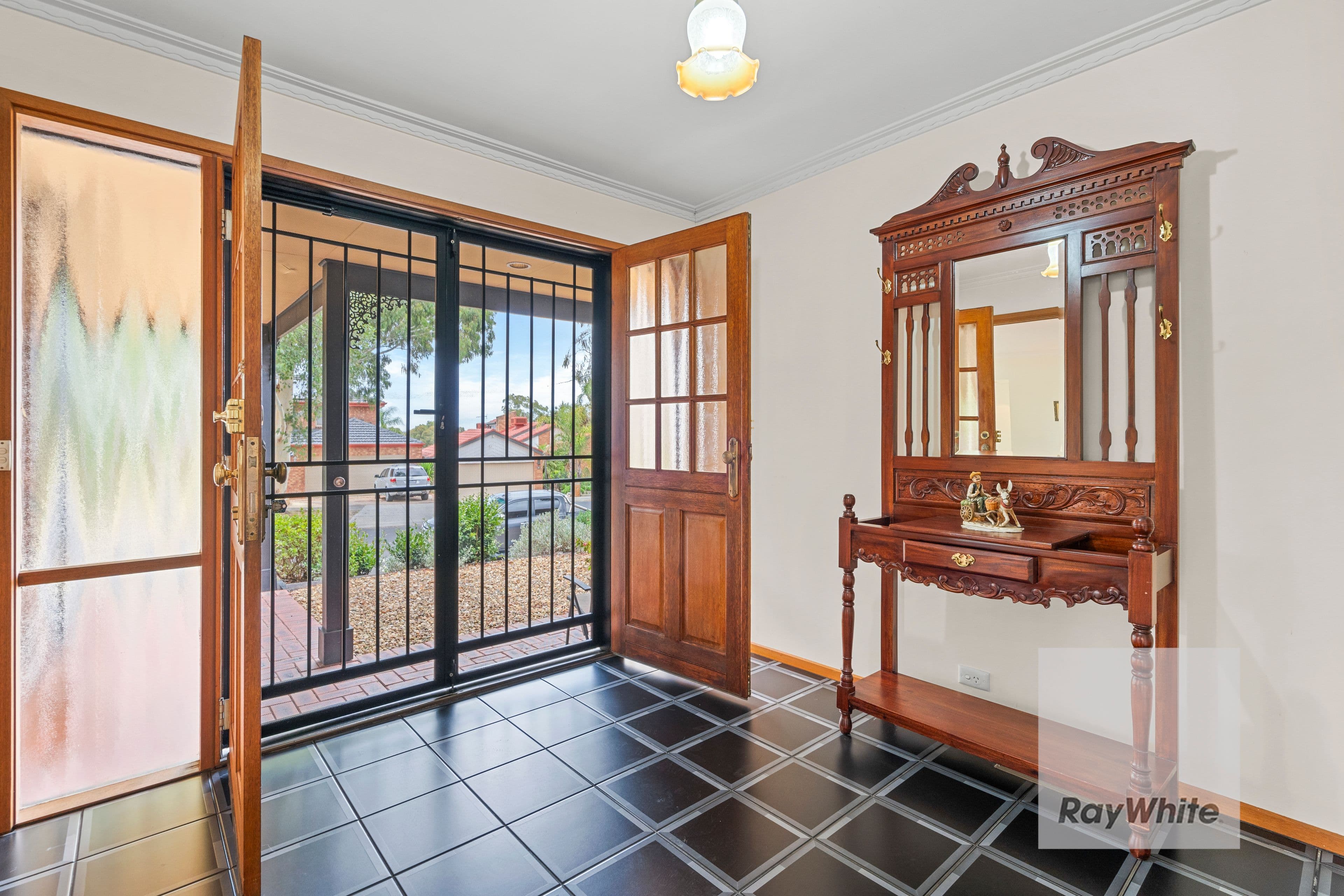 76 Edmund Rice Parade, Watsonia North VIC 3087, Watsonia North - Thumbnail 2