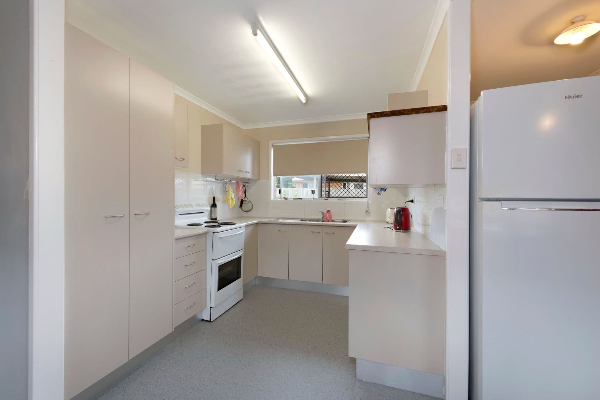 27 Hilltop Parade, Avoca QLD 4670, Avoca - Thumbnail 6