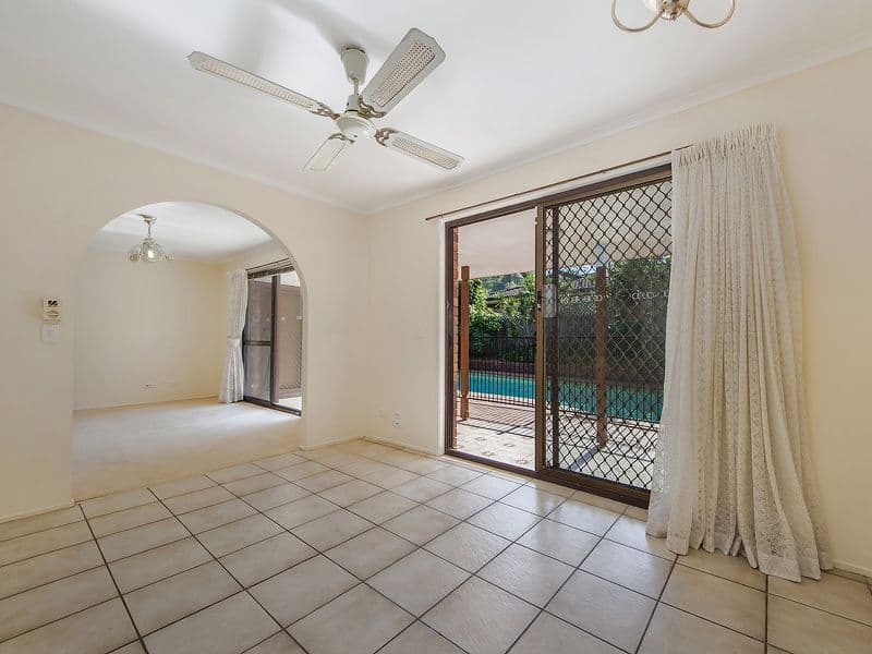 27 Evans Drive, BENOWA QLD 4217, Benowa - Thumbnail 6