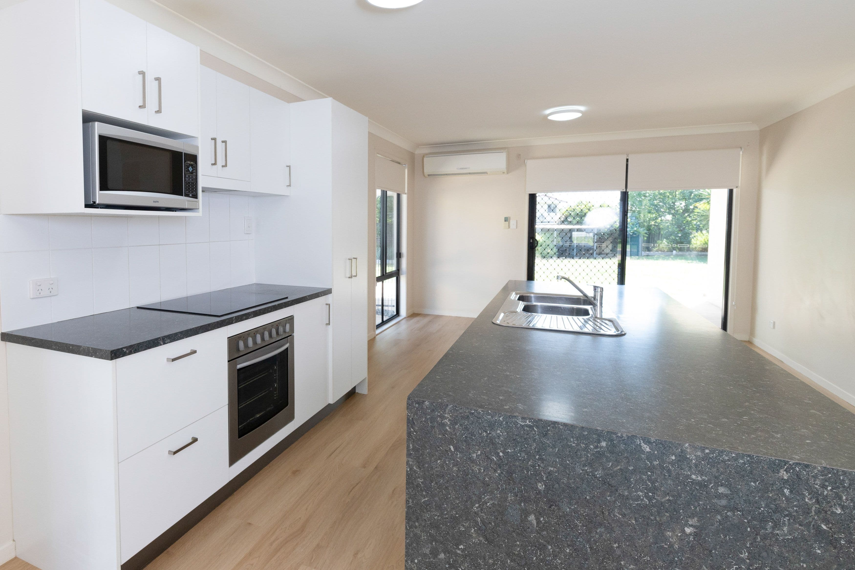 26 Alamein Drive, Emerald QLD 4720, Emerald - Thumbnail 4