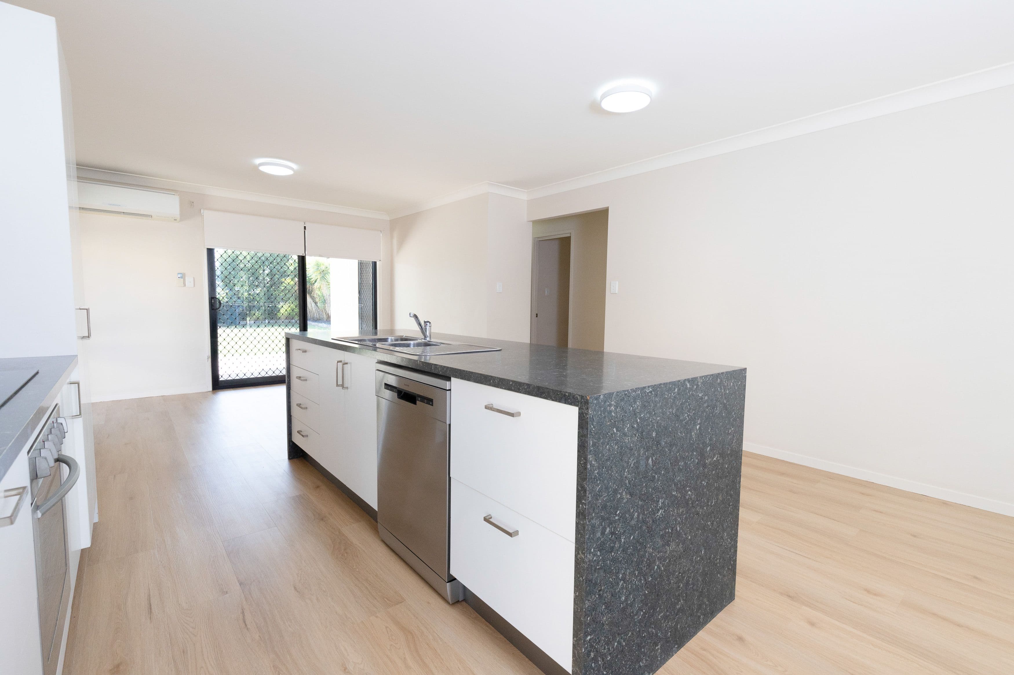 26 Alamein Drive, Emerald QLD 4720, Emerald - Thumbnail 5