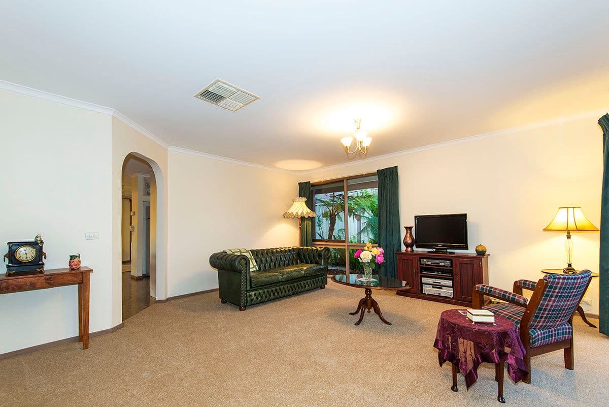 3 Randwick Court, Epping VIC 3076, Epping - Thumbnail 2