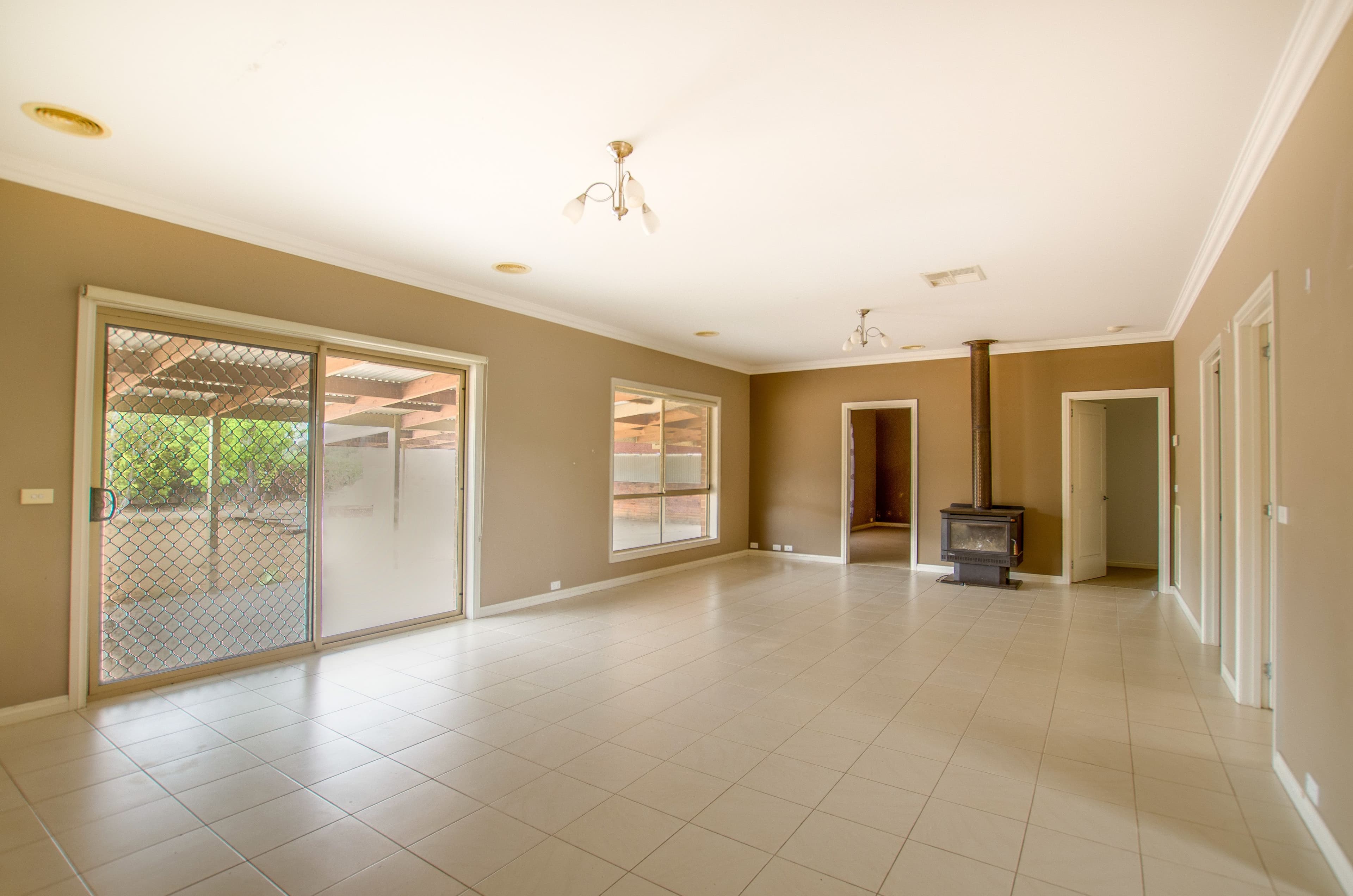 9 Airlie Court, Echuca VIC 3564, Echuca - Thumbnail 3