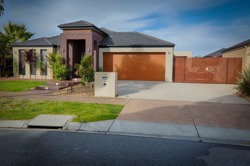 9 Paperbark Drive, PAKENHAM VIC 3810, Pakenham - Image 1