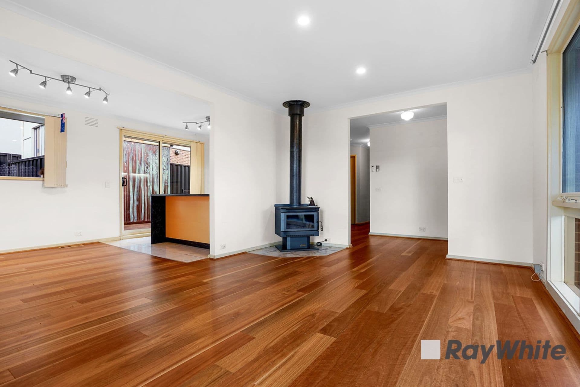 22 Scotsburn Way, Endeavour Hills VIC 3802, Endeavour Hills - Thumbnail 3
