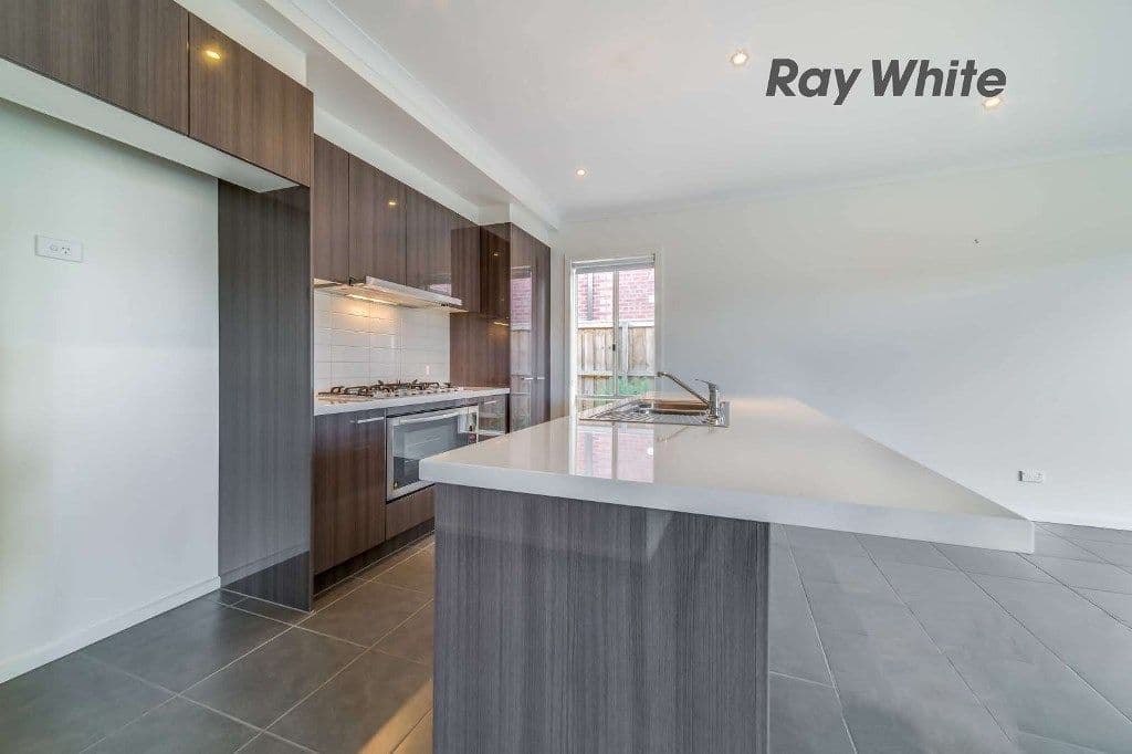 71 Barnstormer Boulevard, Point Cook VIC 3030, Point Cook - Thumbnail 4