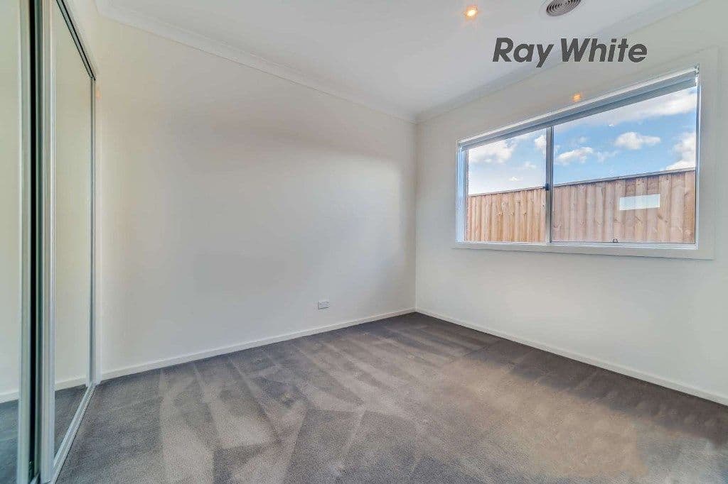 71 Barnstormer Boulevard, Point Cook VIC 3030, Point Cook - Thumbnail 6