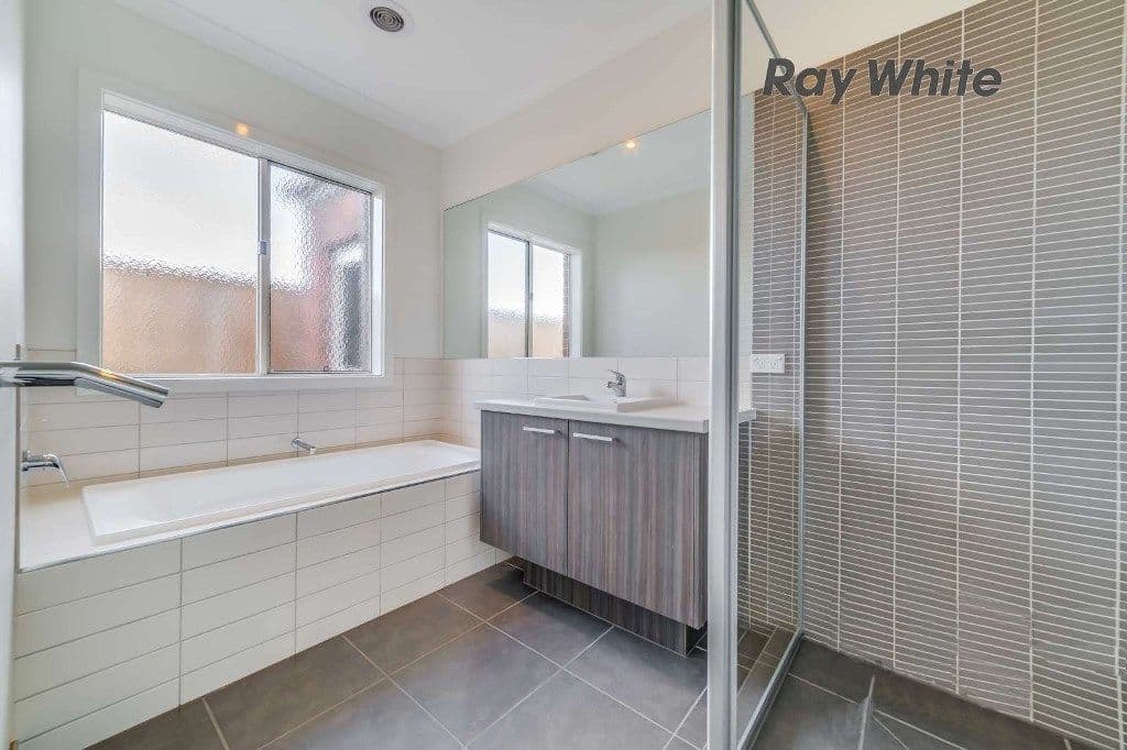 71 Barnstormer Boulevard, Point Cook VIC 3030, Point Cook - Thumbnail 7
