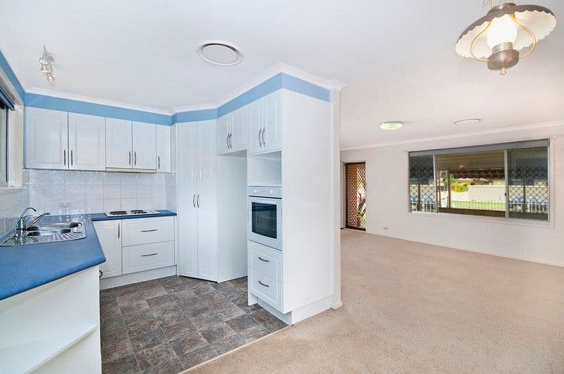 37 Tatha Avenue, PALM BEACH QLD 4221, Palm Beach - Thumbnail 7