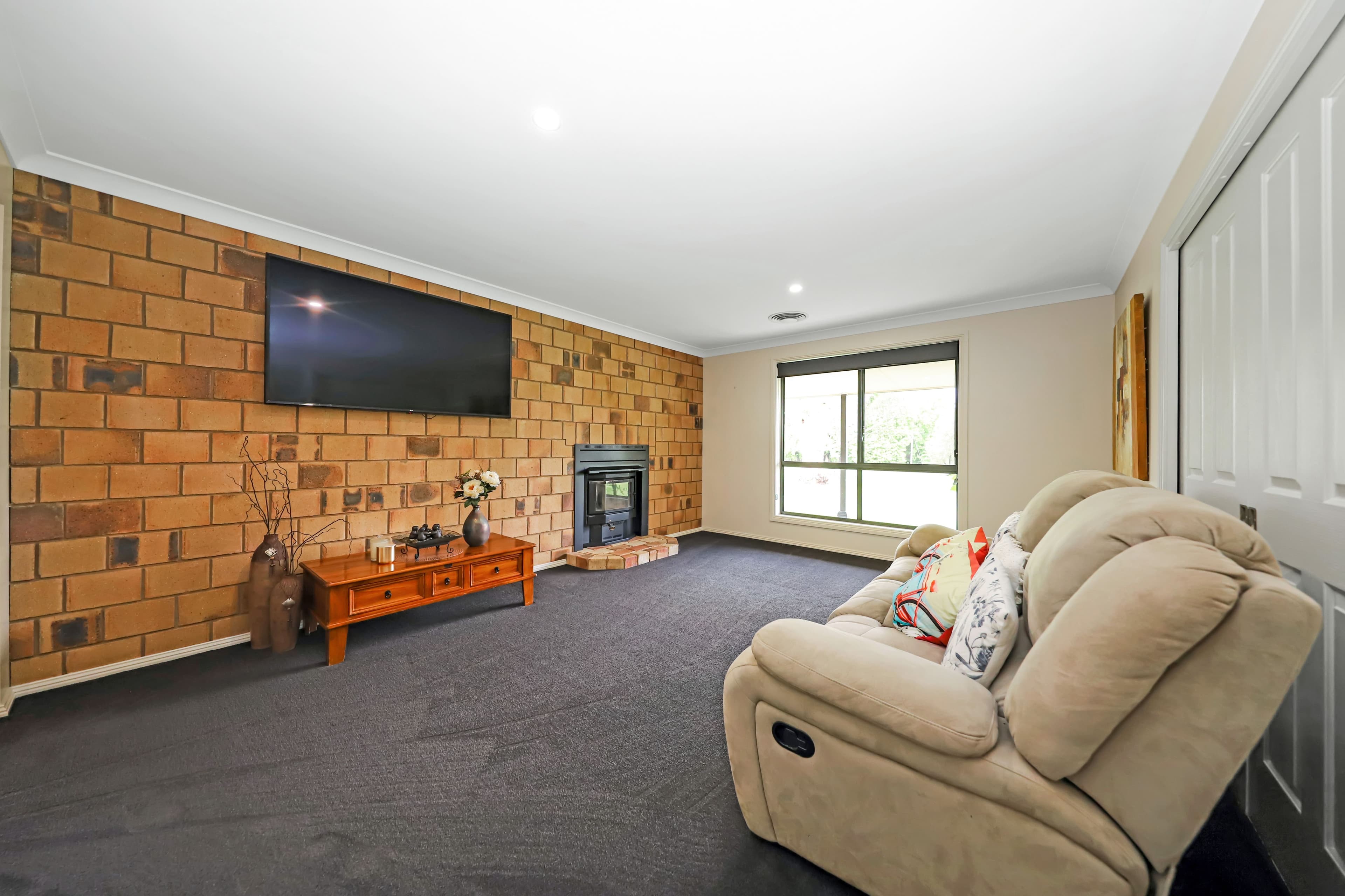 20 Neylans Lane, Tumut NSW 2720, Tumut - Thumbnail 3