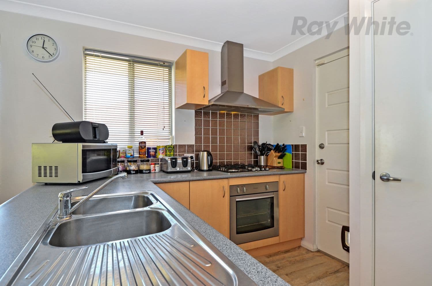 81 Katoomba Street, Orana WA 6330, Orana - Thumbnail 8