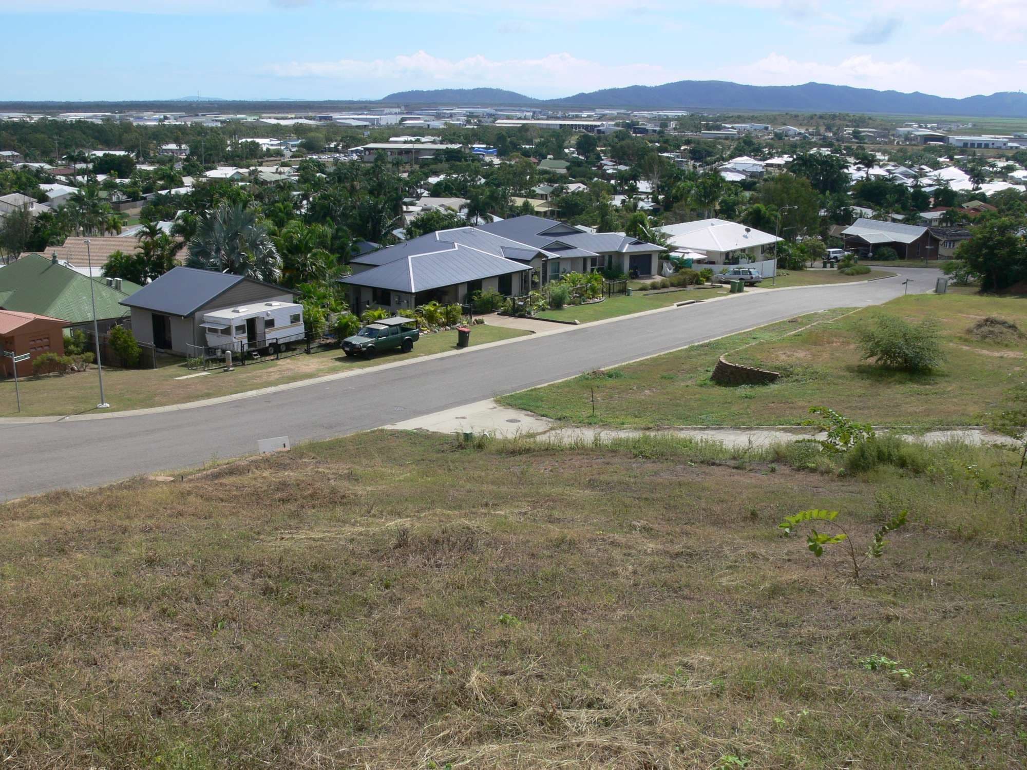 28 Glasgow Avenue, MOUNT LOUISA QLD 4814, Mount Louisa - Thumbnail 5