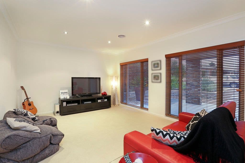 3 Kindale Court, Highton VIC 3216, Highton - Thumbnail 2