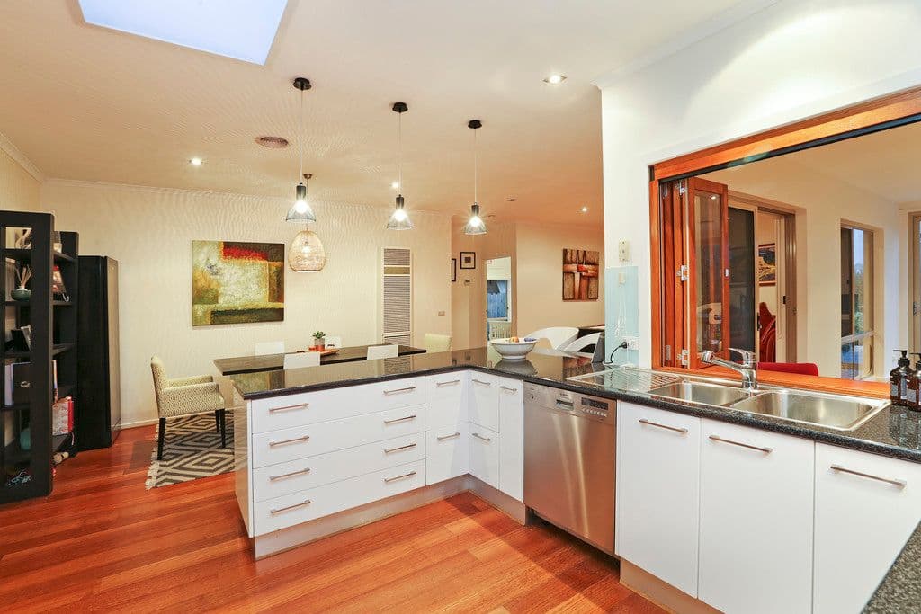 3 Kindale Court, Highton VIC 3216, Highton - Thumbnail 3