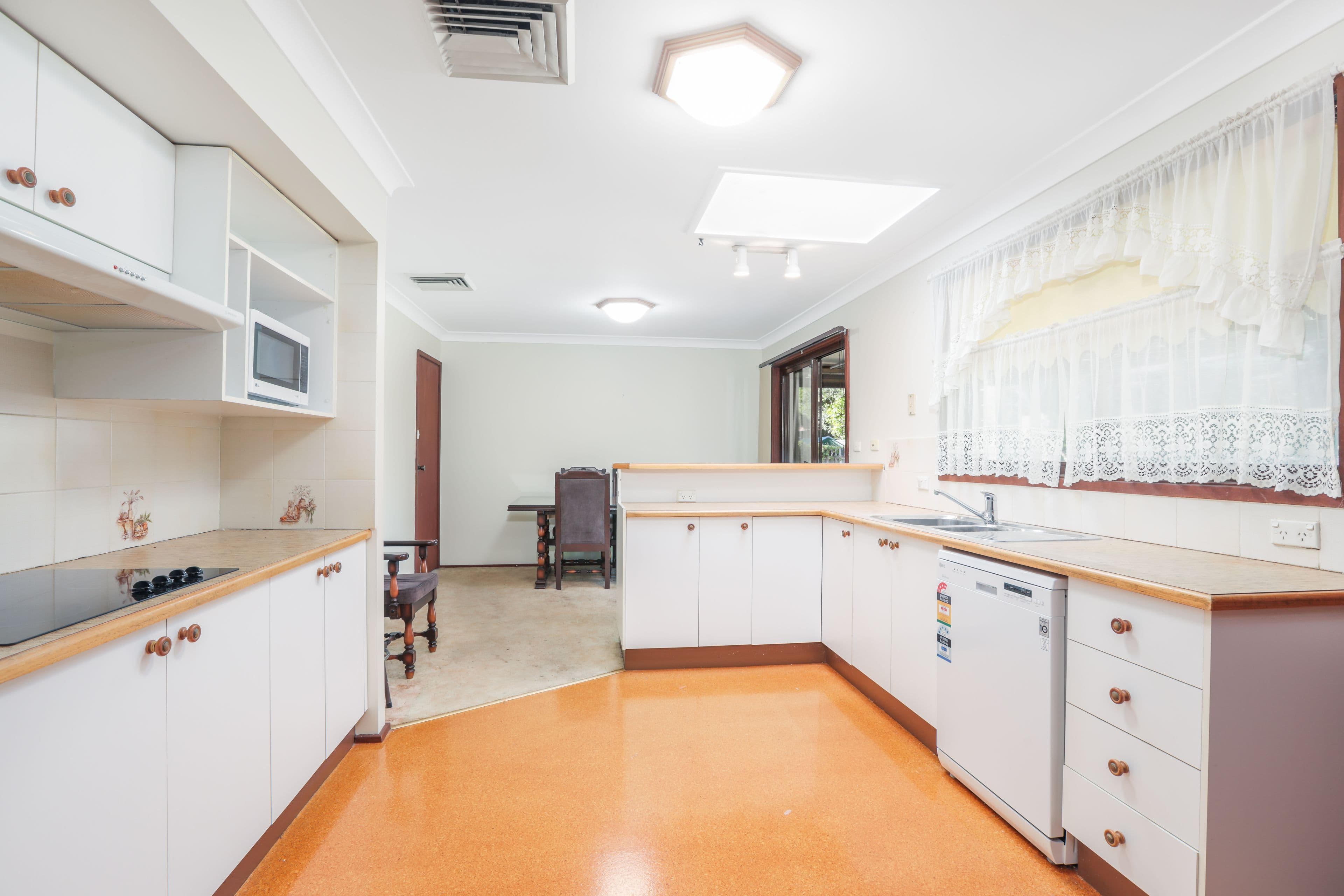 25 Bass Drive, Baulkham Hills - Thumbnail 4