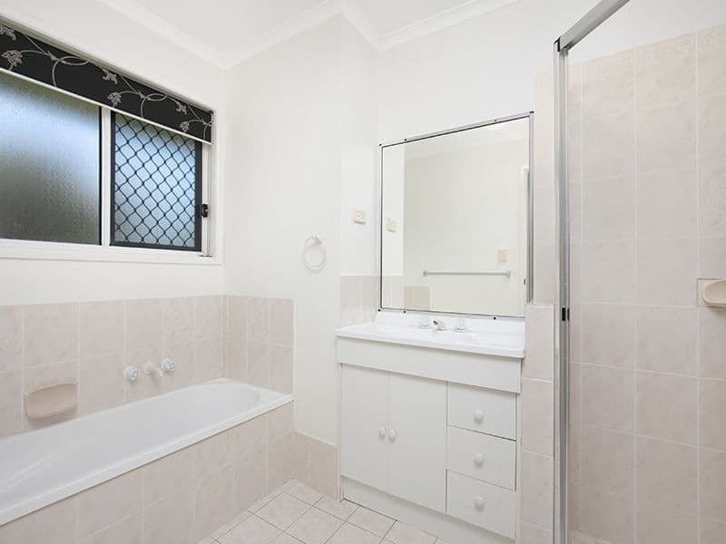 74 Tansey Drive, Tanah Merah QLD 4128, Tanah Merah - Thumbnail 4