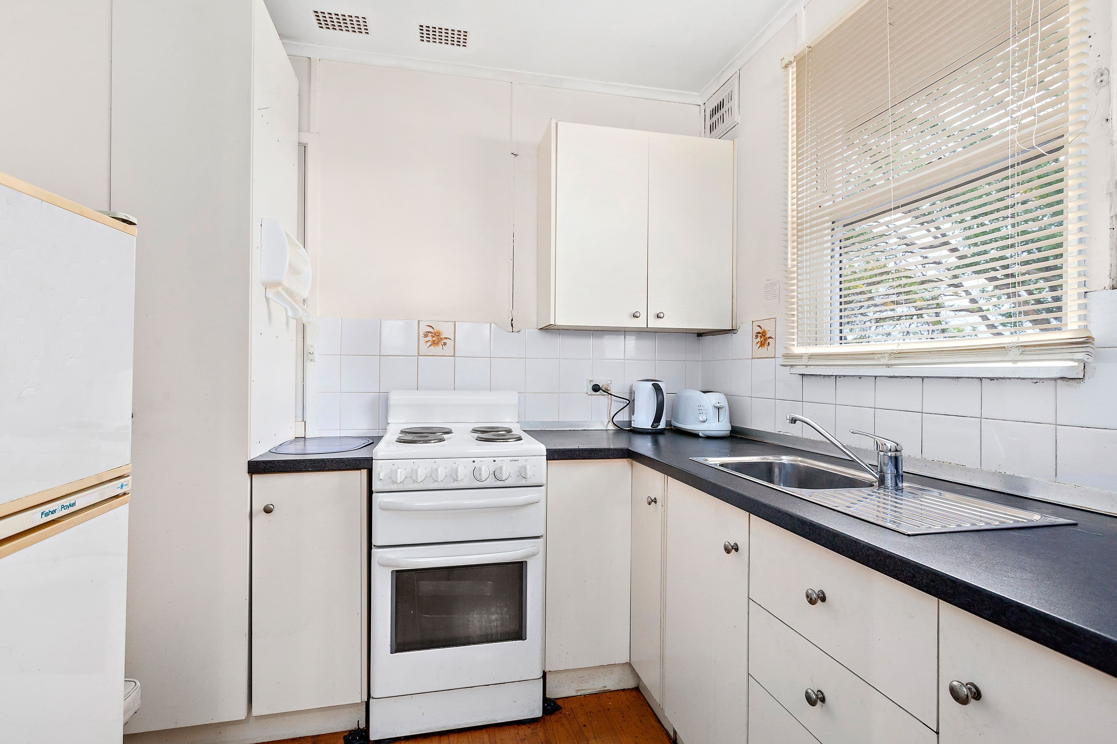 90 The Kingsway, Barrack Heights - Thumbnail 3