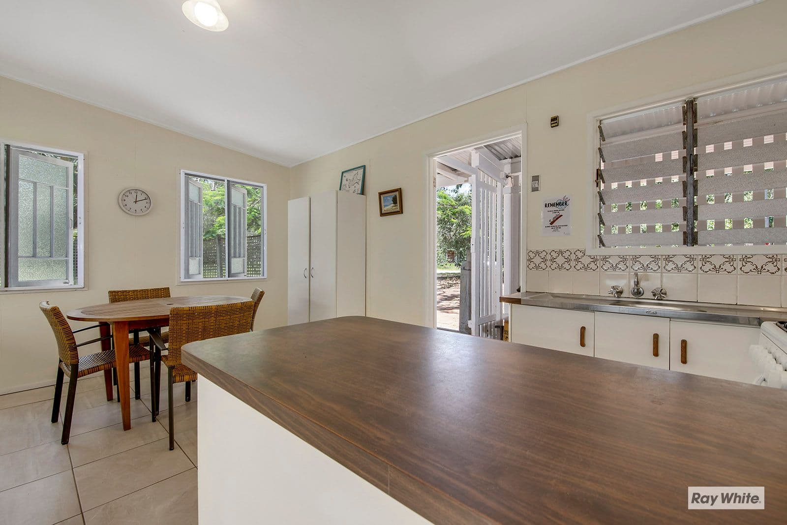18 Esplanade, The Keppels QLD 4700, The Keppels - Thumbnail 5