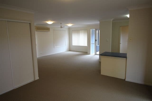 7 Seabreeze Court, Sandstone Point QLD 4511, Sandstone Point - Thumbnail 5