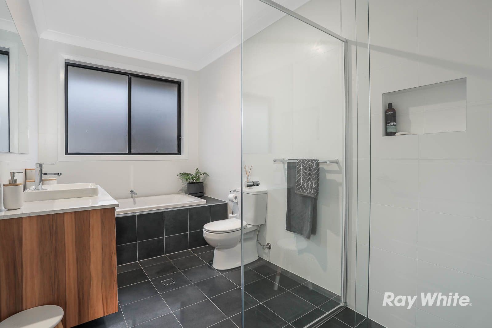 2 Pastoral Street, Pitt Town - Thumbnail 8