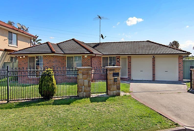 12 Solaris Drive, Doonside - Image 1