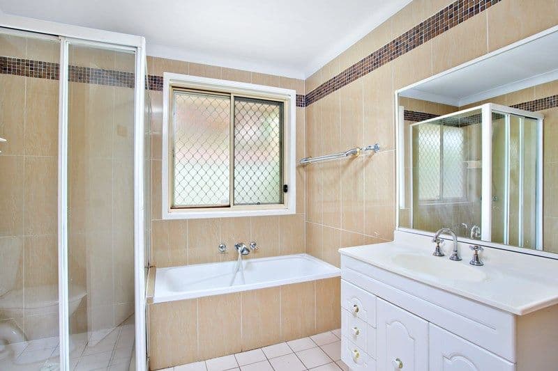 12 Solaris Drive, Doonside - Thumbnail 4