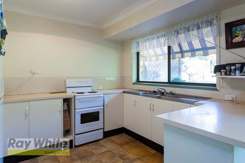 79 Sycamore Parade, VICTORIA POINT QLD 4165, Victoria Point - Thumbnail 2