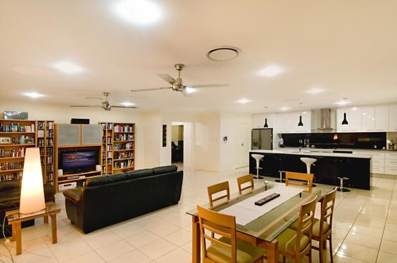 28 Azienda Place, BRIDGEMAN DOWNS QLD 4035, Bridgeman Downs - Thumbnail 3