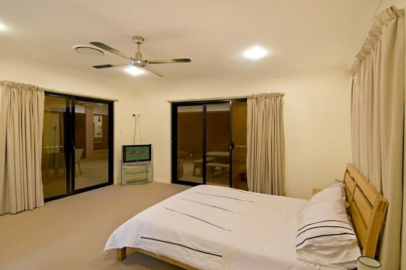 28 Azienda Place, BRIDGEMAN DOWNS QLD 4035, Bridgeman Downs - Thumbnail 4