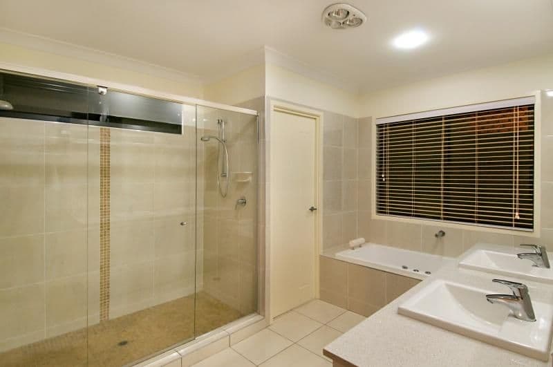 28 Azienda Place, BRIDGEMAN DOWNS QLD 4035, Bridgeman Downs - Thumbnail 6