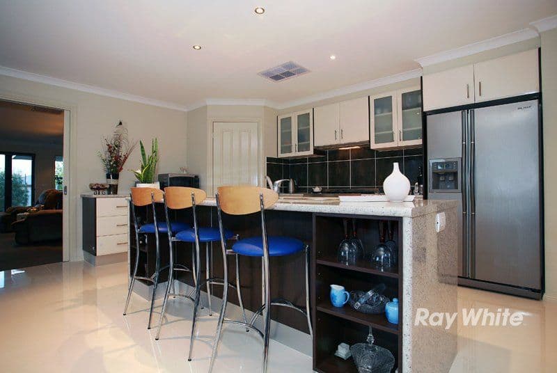 52 Greenmist Crescent, CRANBOURNE SOUTH VIC 3977, Cranbourne South - Thumbnail 2
