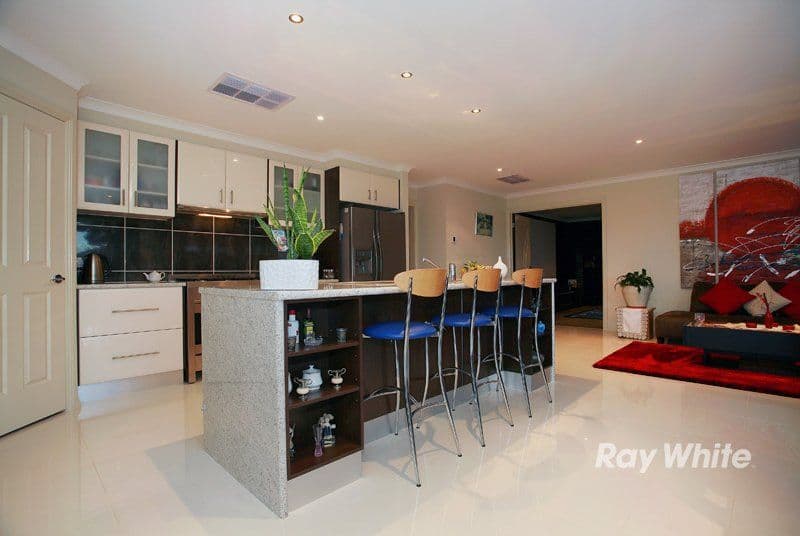 52 Greenmist Crescent, CRANBOURNE SOUTH VIC 3977, Cranbourne South - Thumbnail 3