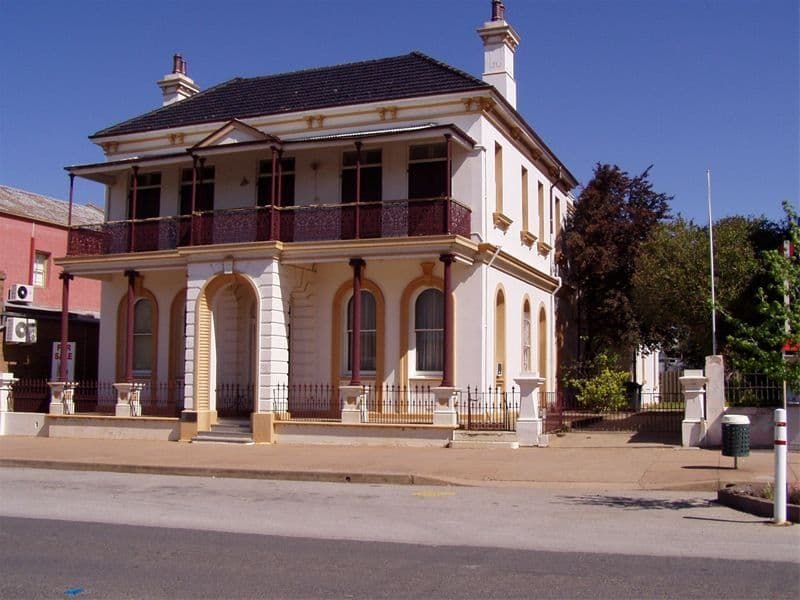 46 Bank Street, MOLONG NSW 2866, Molong - Image 1