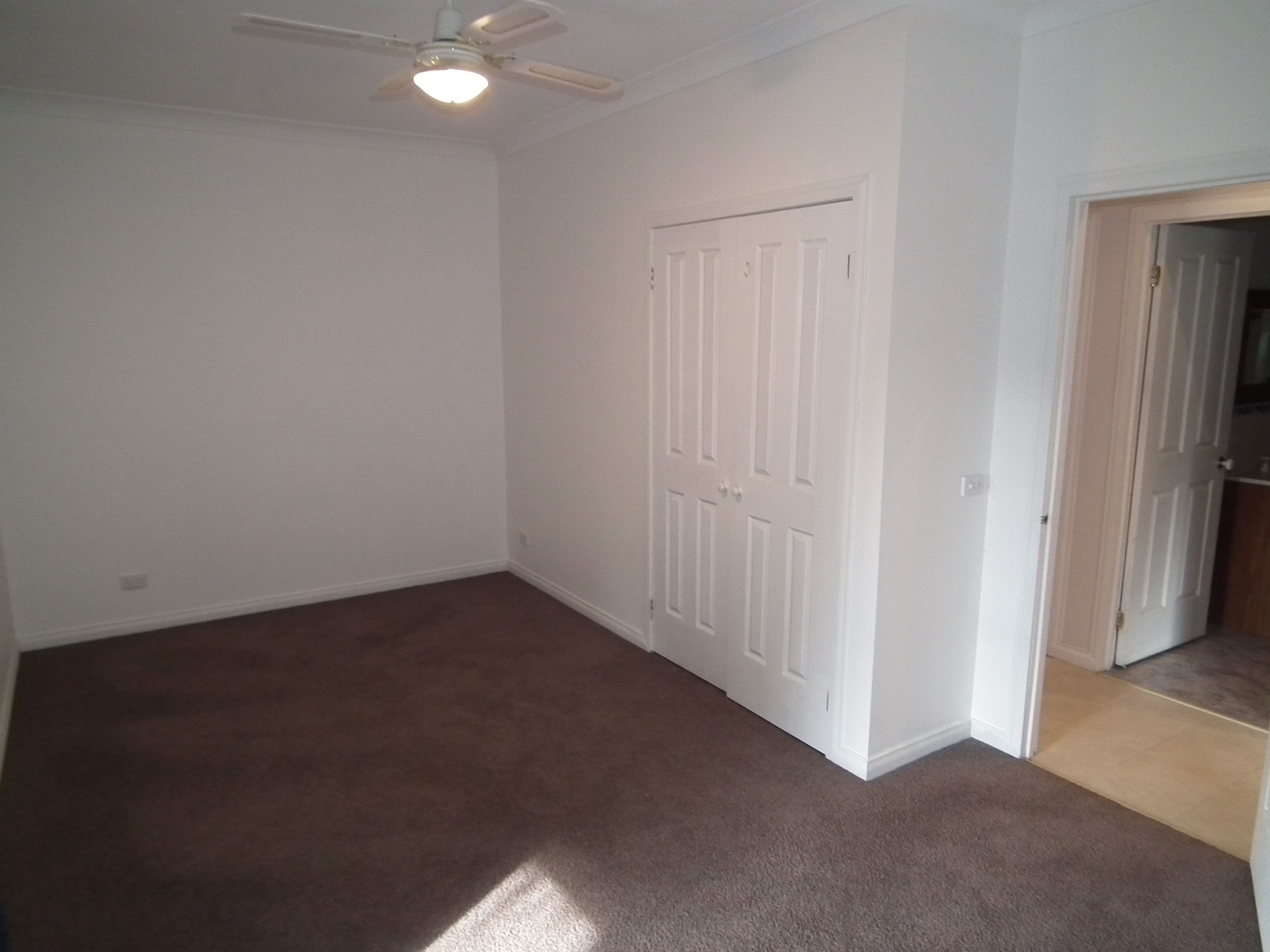 7 Hughes Street South, Avenel VIC 3664, Avenel - Thumbnail 4