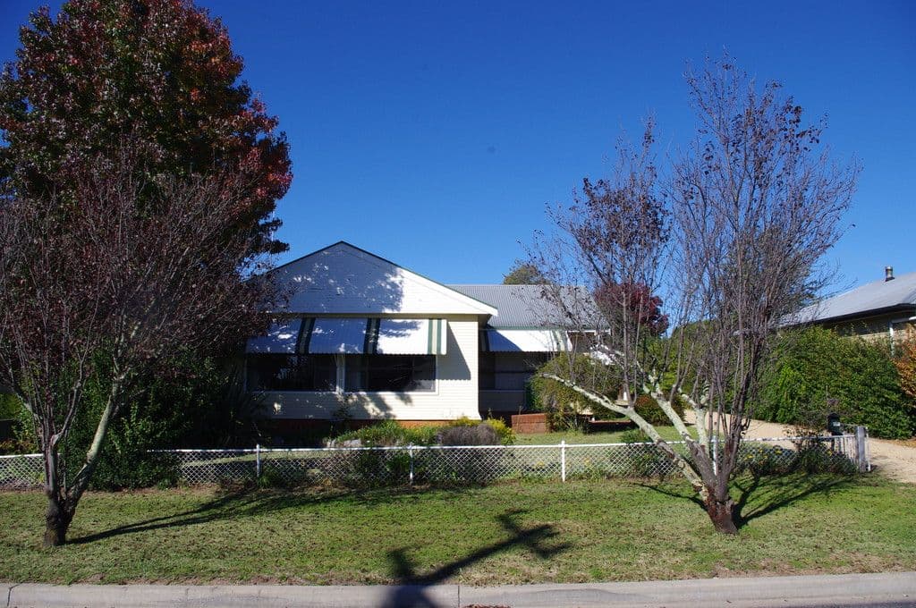 9 Mulligan Street, Inverell NSW 2360, Inverell - Image 1