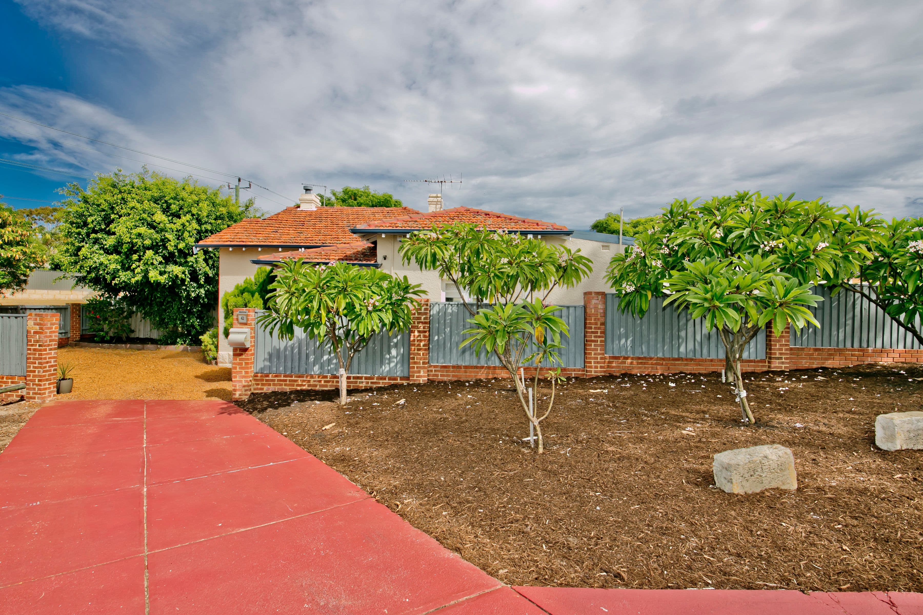 42 Fourth Avenue East, Maylands WA 6051, Maylands - Thumbnail 2