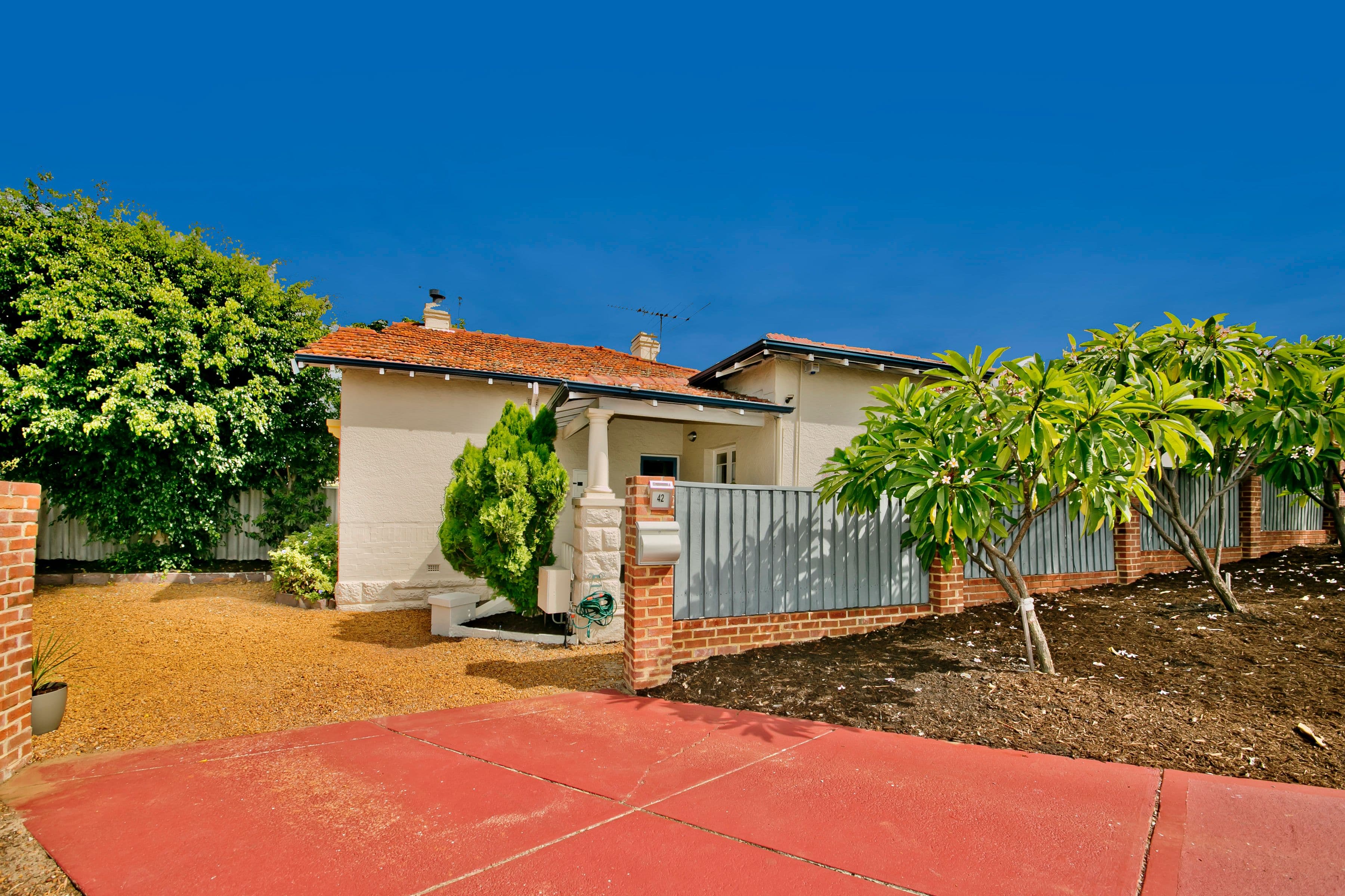 42 Fourth Avenue East, Maylands WA 6051, Maylands - Thumbnail 3