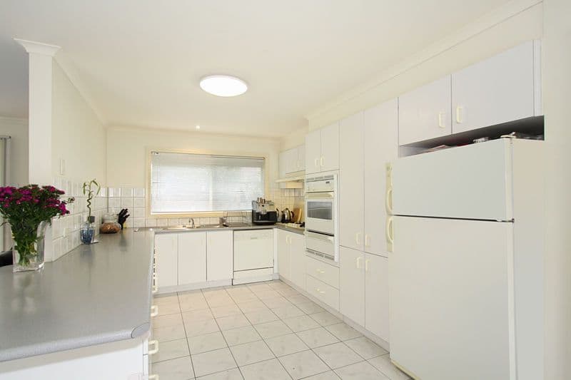 6 Tarcoola Drive, NARRE WARREN VIC 3805, Narre Warren - Thumbnail 6