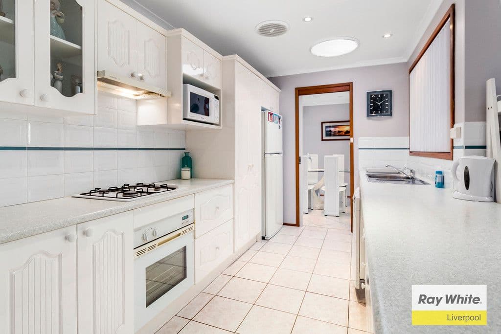 8 Melville Close, Hinchinbrook NSW 2168, Hinchinbrook - Thumbnail 4