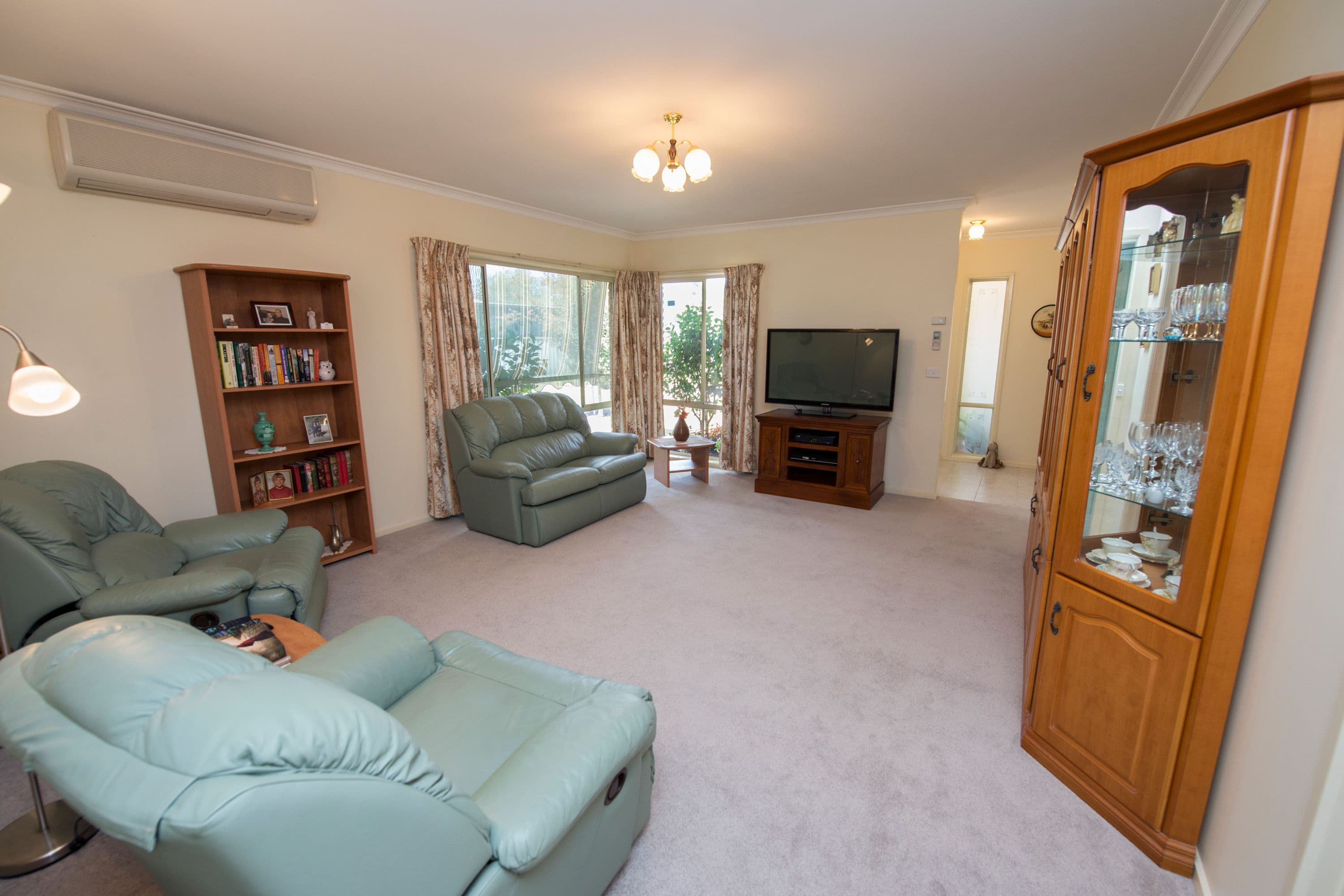 24 Parkview Drive, Swan Hill VIC 3585, Swan Hill - Thumbnail 2