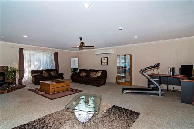 9 Emmanulla Drive, KINGSTHORPE QLD 4400, Kingsthorpe - Thumbnail 2