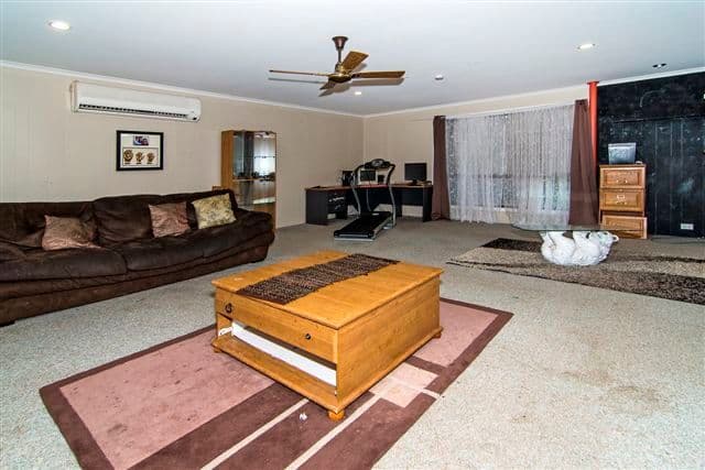 9 Emmanulla Drive, KINGSTHORPE QLD 4400, Kingsthorpe - Thumbnail 3