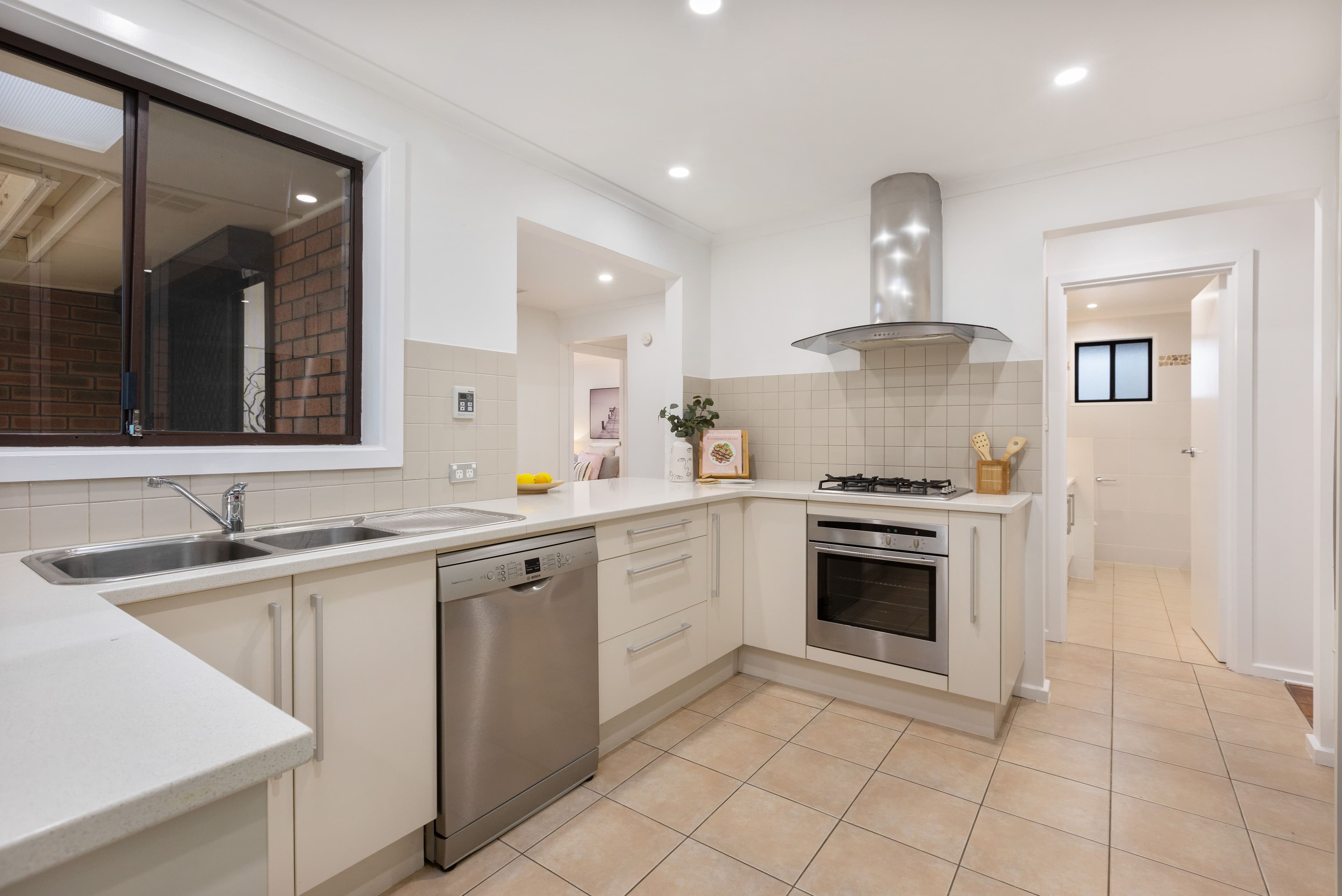 21 Thomson Avenue, Rostrevor SA 5073, Rostrevor - Thumbnail 8