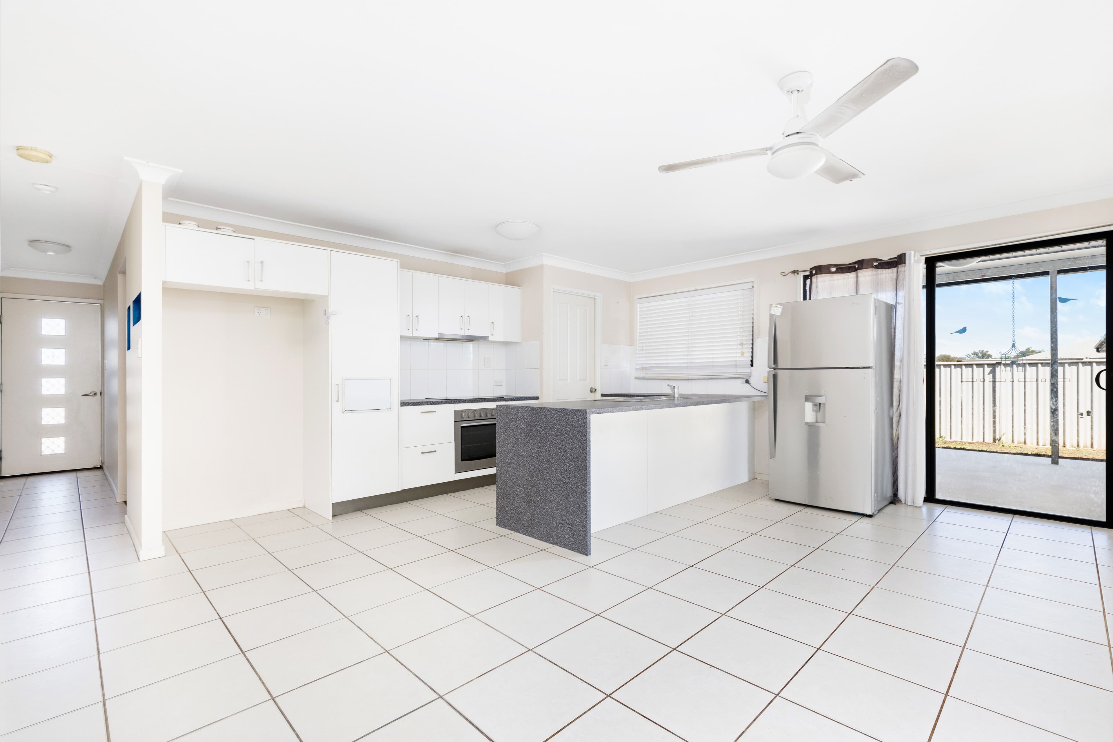 44 Mayfair Drive, Emerald QLD 4720, Emerald - Thumbnail 7