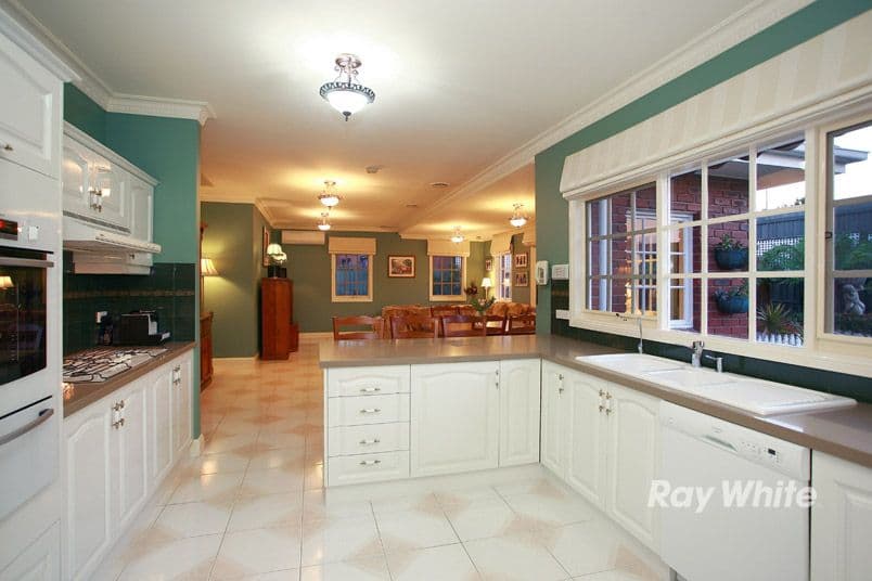 9 Nagle Court, ROWVILLE VIC 3178, Rowville - Thumbnail 2