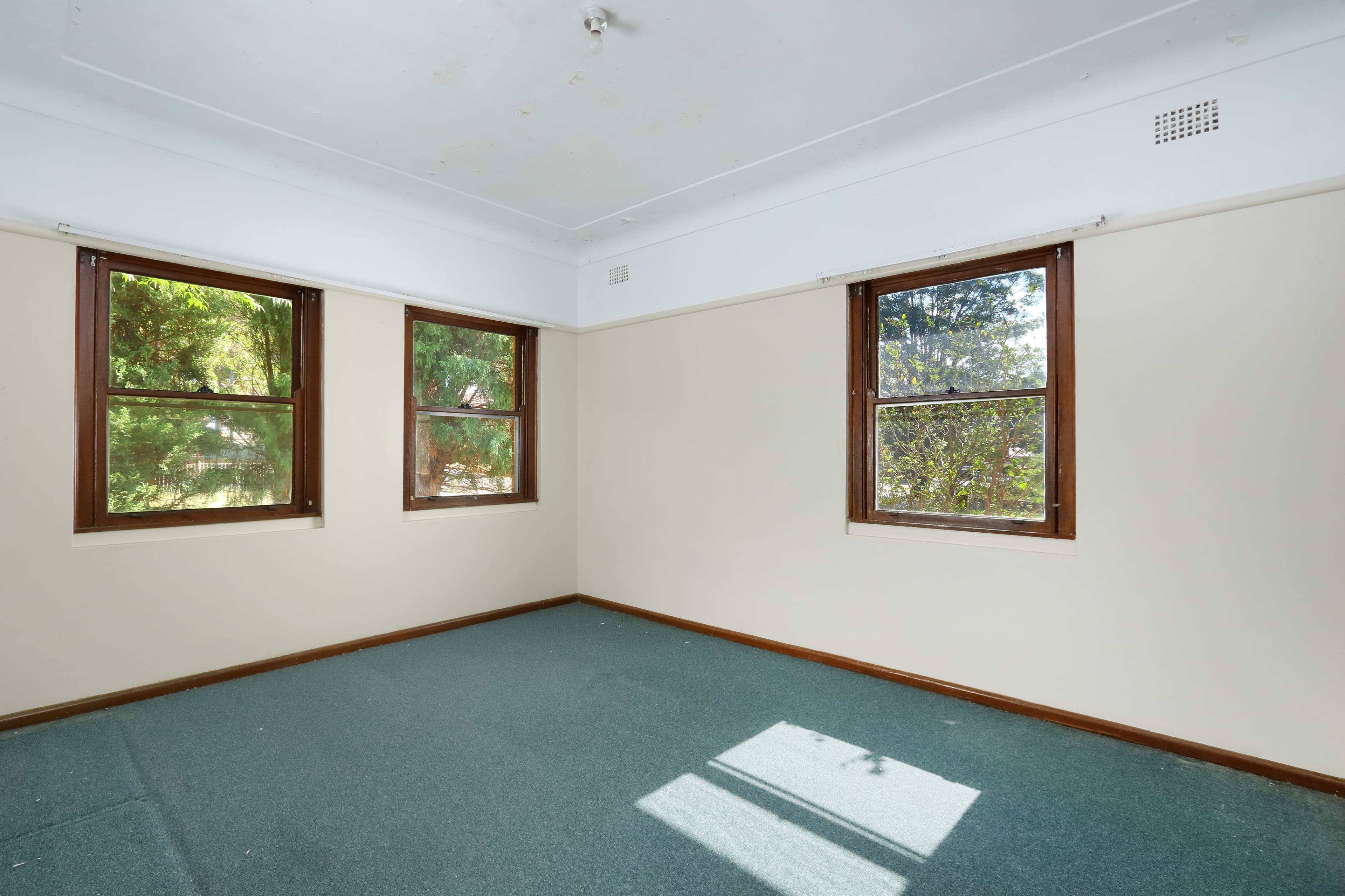 34 Margaret Street, Kingsgrove - Thumbnail 4